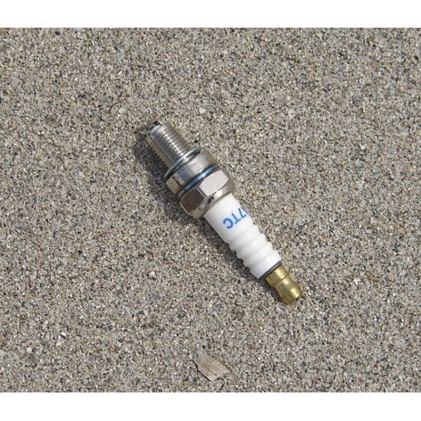 Spark plug for ozeam 2.5hp