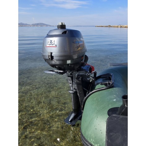 Motor fueraborda Sail 2,5cv 4 tiempos de eje corto