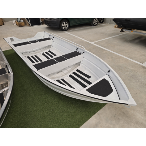 Bass Boat OZEAM da 4,2 m imbarcazione rigida in alluminio